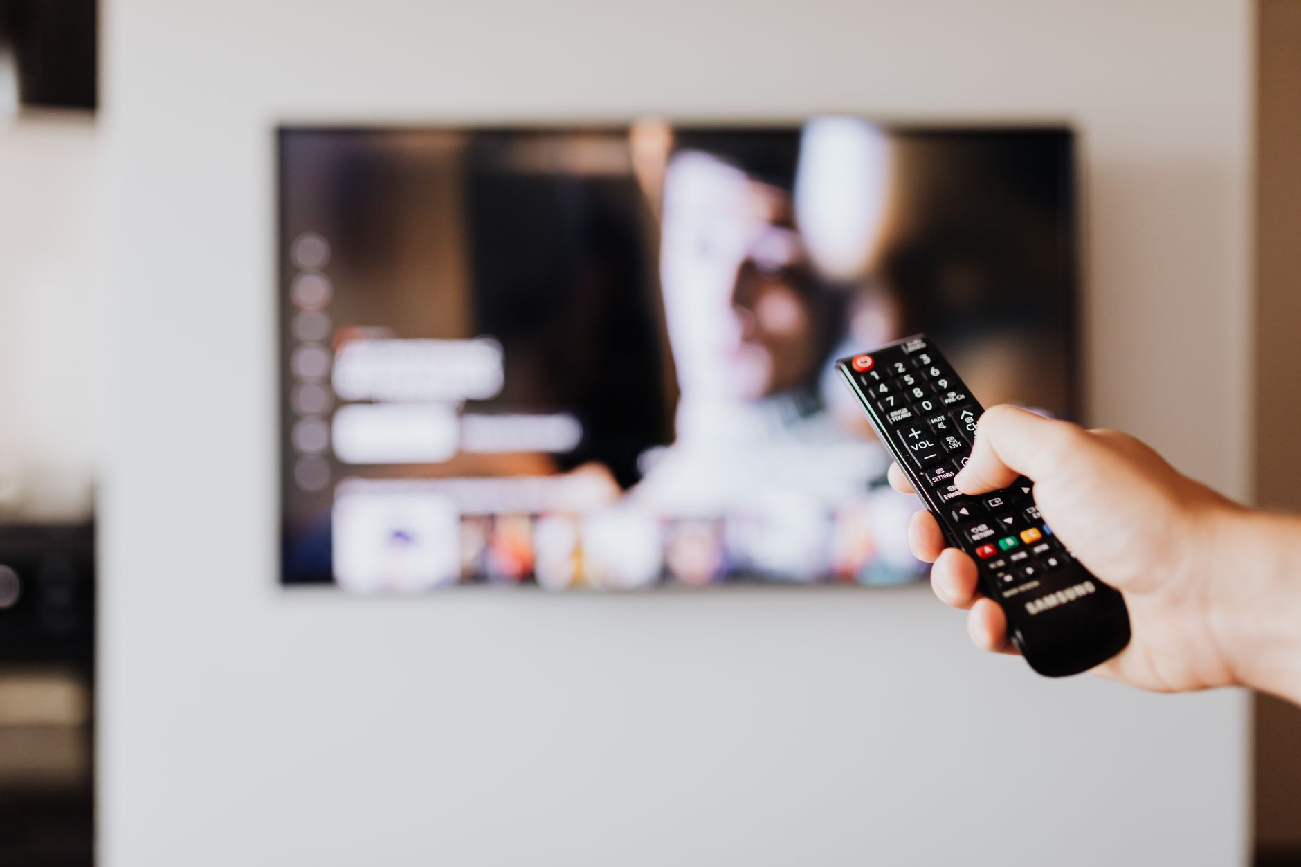 Installer l'IPTV sur Smart TV Samsung et LG Sans Boîtier Externe (Guide 2026)